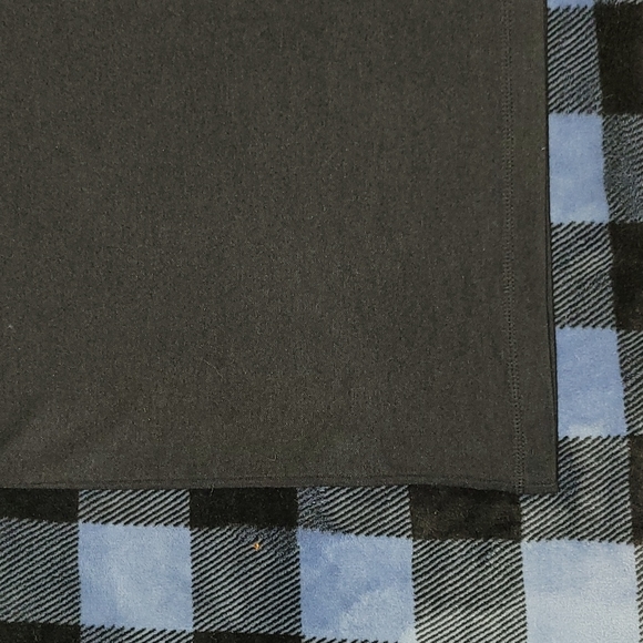 Vintage. Made in USA. Perry Ellis Portfolio.  Thick Modal/Polyester Tee Shirt. L - Picture 4 of 13